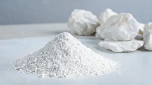 Bột canxi cacbonat nặng — một loại bột mịn màu trắng, có nguồn gốc từ canxit tự nhiên, được tinh chế thông qua thiết bị nghiền chính xác.